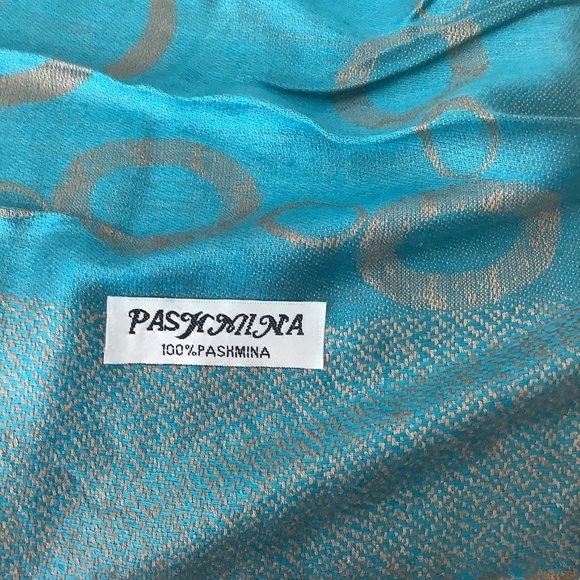 100% Pashmina Scarf - Picture 6 of 16